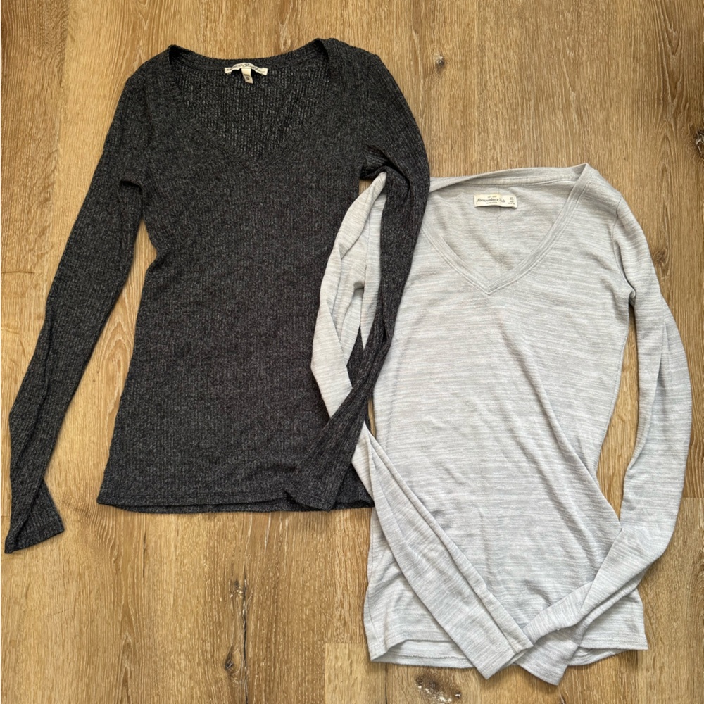 Abercrombie & Fitch + Express Soft Vneck Sweaters - Gray - Women XS